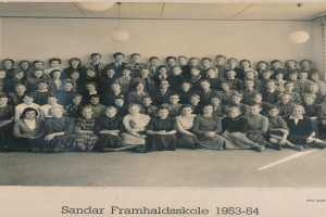 Bilde av Sandar Framhaldsskole 1953 -1954
